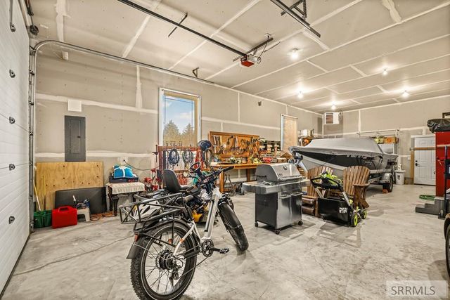 6111 Bay Hill Drive, Idaho Falls, ID 83401