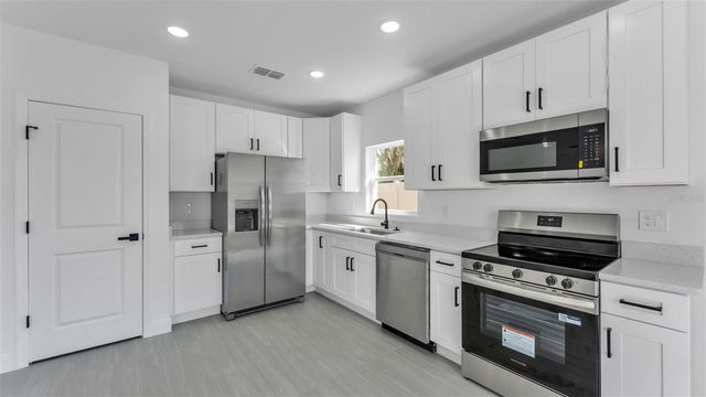 2438 4TH STREET NE, Winter Haven, FL 33881