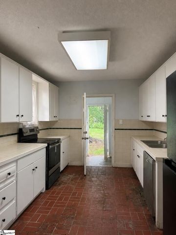 109 Neely Avenue, Spartanburg, SC 29302