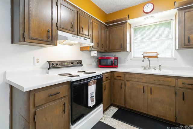 5822 Gomer Pyle, San Antonio, TX 78240