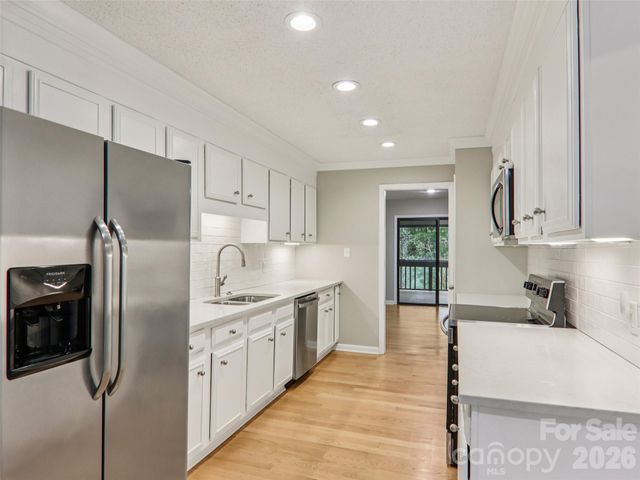457 Crowfields Drive 6, Asheville, NC 28803