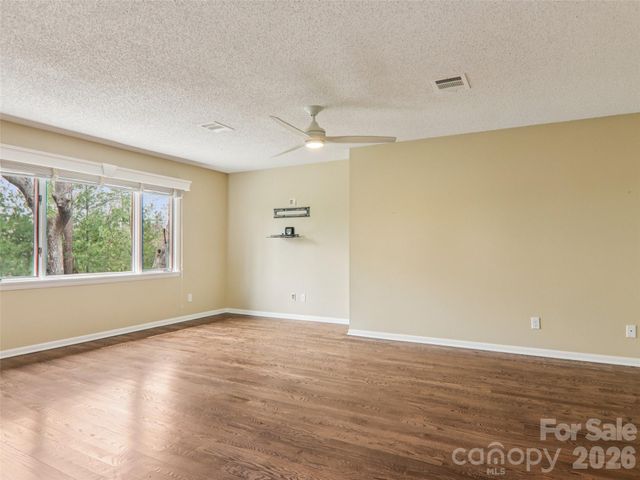457 Crowfields Drive 6, Asheville, NC 28803