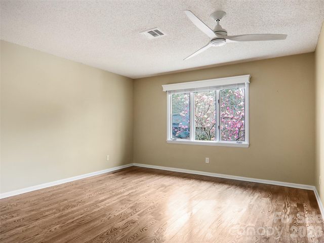 457 Crowfields Drive 6, Asheville, NC 28803