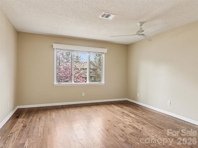 457 Crowfields Drive 6, Asheville, NC 28803