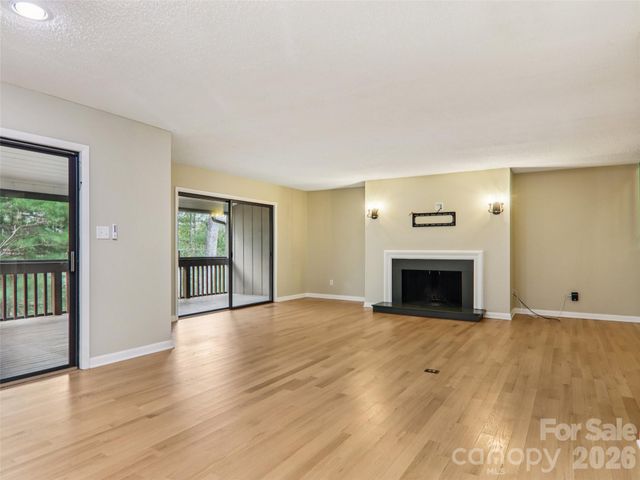 457 Crowfields Drive 6, Asheville, NC 28803