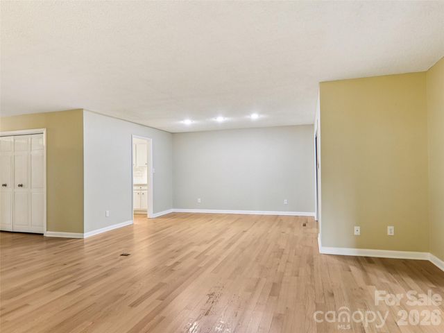 457 Crowfields Drive 6, Asheville, NC 28803