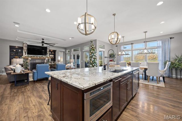 8625 Savoy Lane, O'fallon, IL 62269