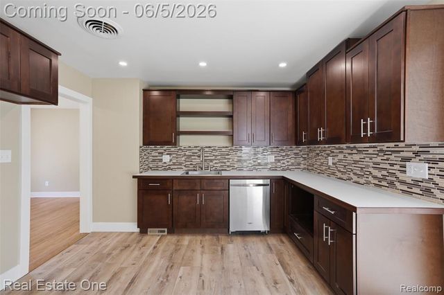 33441 Alta Street, Garden City, MI 48135