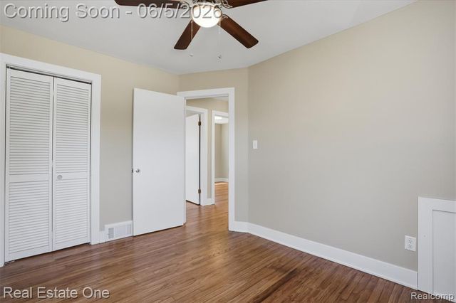 33441 Alta Street, Garden City, MI 48135