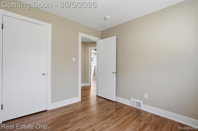 33441 Alta Street, Garden City, MI 48135