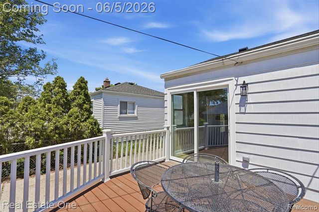 33441 Alta Street, Garden City, MI 48135