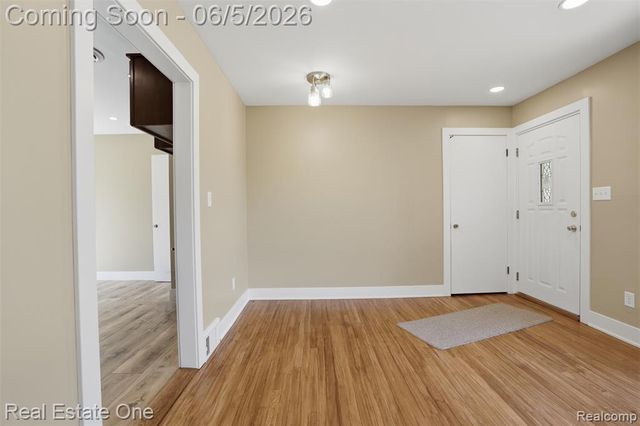 33441 Alta Street, Garden City, MI 48135