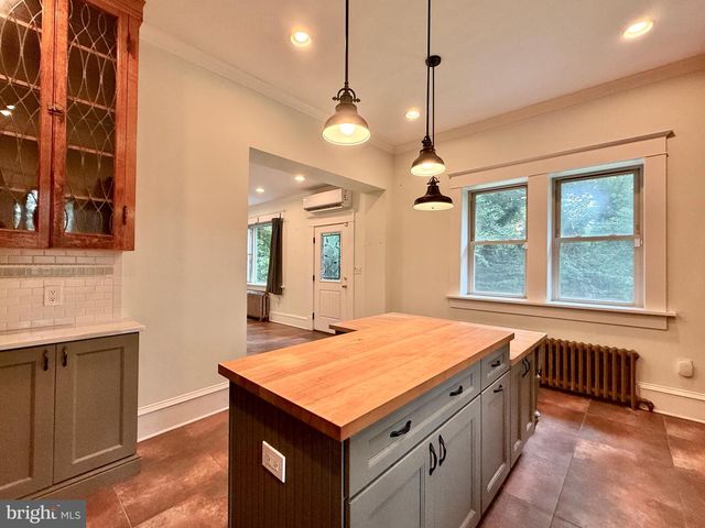 100 E PARK ST, Bordentown, NJ 08505