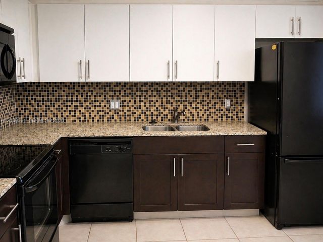 405 LAKEVIEW DR 202, Weston, FL 33326