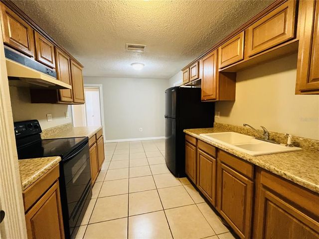 829 W CAROLE STREET, Lakeland, FL 33803