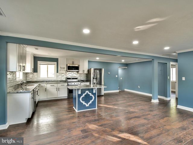 7012 GATEWAY BLVD, District Heights, MD 20747