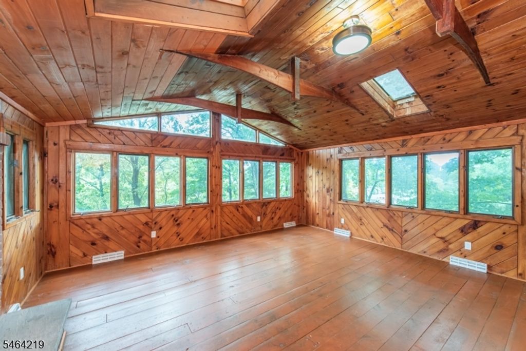 8 Weaver House Cove Rd, Byram Twp., NJ 07821 — exterior