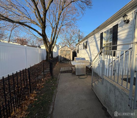 59 Ron Road, Hazlet, NJ 07735