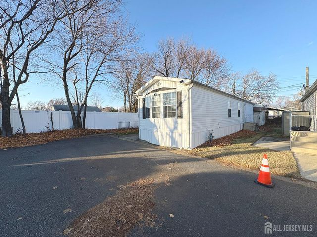 59 Ron Road, Hazlet, NJ 07735