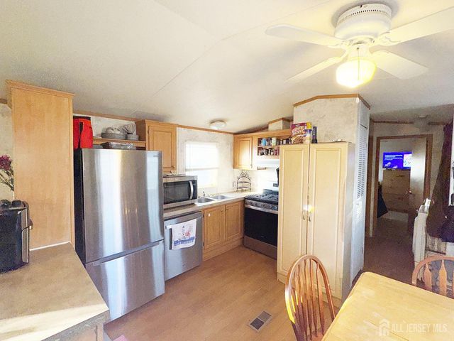 59 Ron Road, Hazlet, NJ 07735