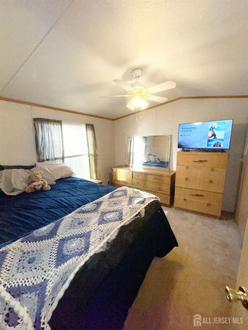 59 Ron Road, Hazlet, NJ 07735