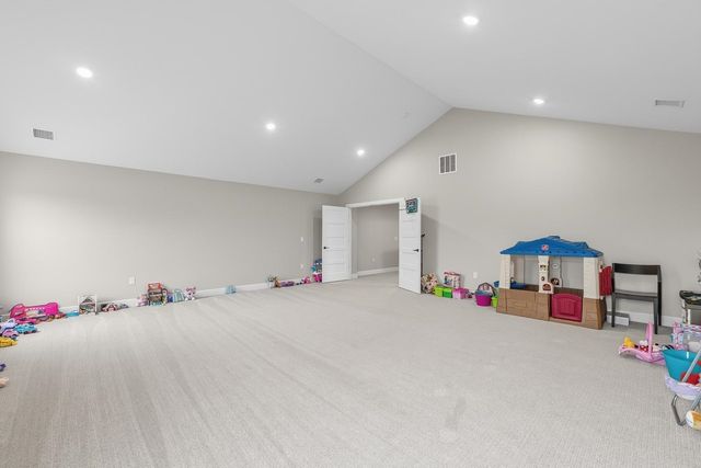 145 S Shay Rd, Andover, KS 67002