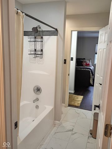 610 Bayberry Court W, Bloomington, IN 47401