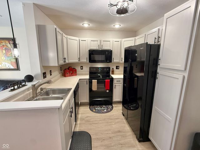 610 Bayberry Court W, Bloomington, IN 47401