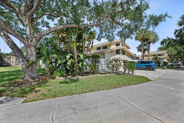 12556 Woodmill Drive, Palm Beach Gardens, FL 33418