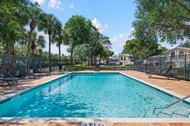 12556 Woodmill Drive, Palm Beach Gardens, FL 33418