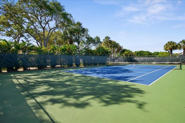 12556 Woodmill Drive, Palm Beach Gardens, FL 33418