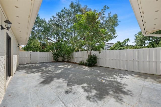 12556 Woodmill Drive, Palm Beach Gardens, FL 33418