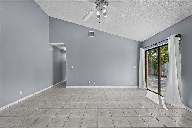 12556 Woodmill Drive, Palm Beach Gardens, FL 33418