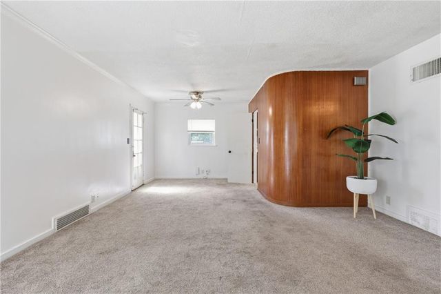 617 NE 45th Street, Kansas City, MO 64116