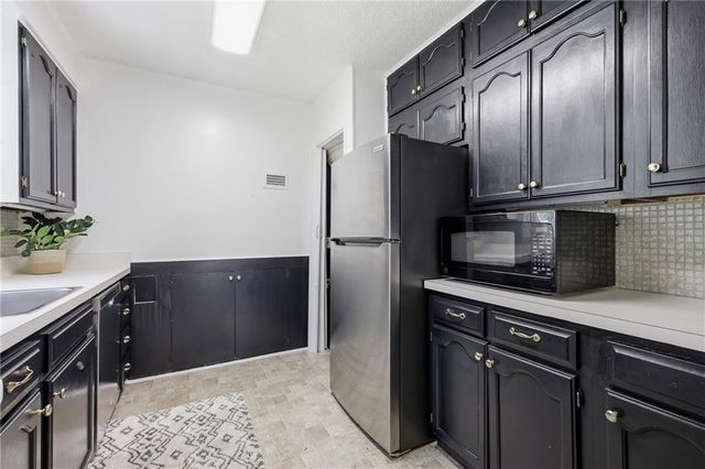 617 NE 45th Street, Kansas City, MO 64116