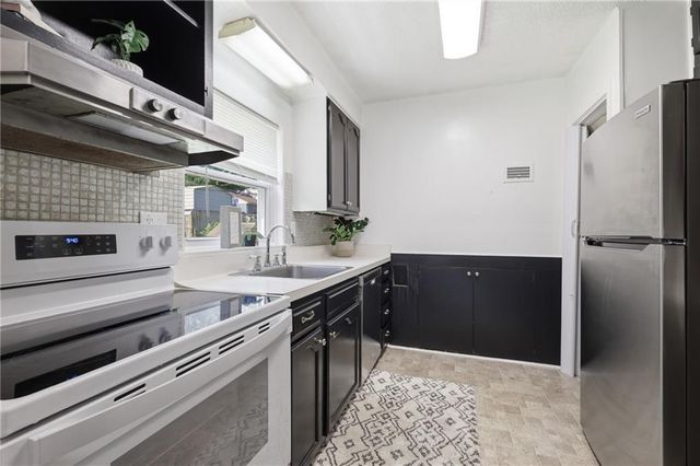 617 NE 45th Street, Kansas City, MO 64116
