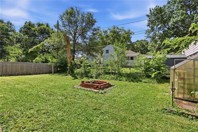 617 NE 45th Street, Kansas City, MO 64116