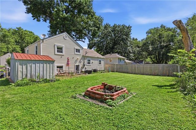 617 NE 45th Street, Kansas City, MO 64116
