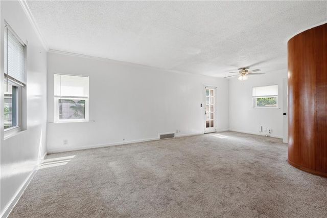 617 NE 45th Street, Kansas City, MO 64116