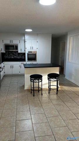 1203 SE Pennylane, Decatur, AL 35601