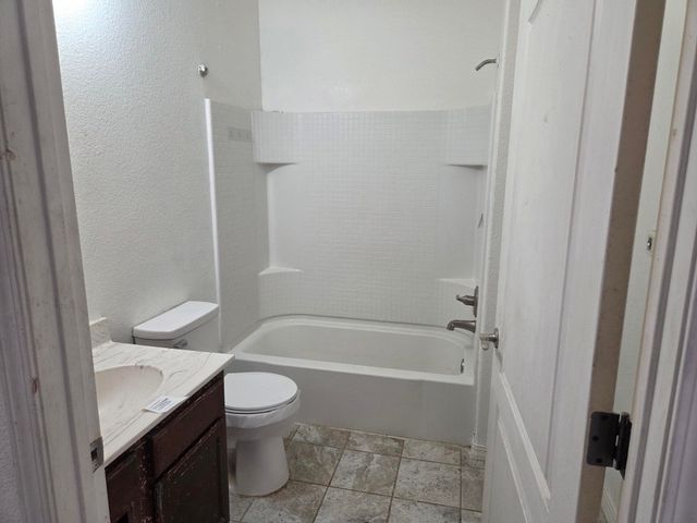 9916 Sacate Blanco Avenue SW, Albuquerque, NM 87121