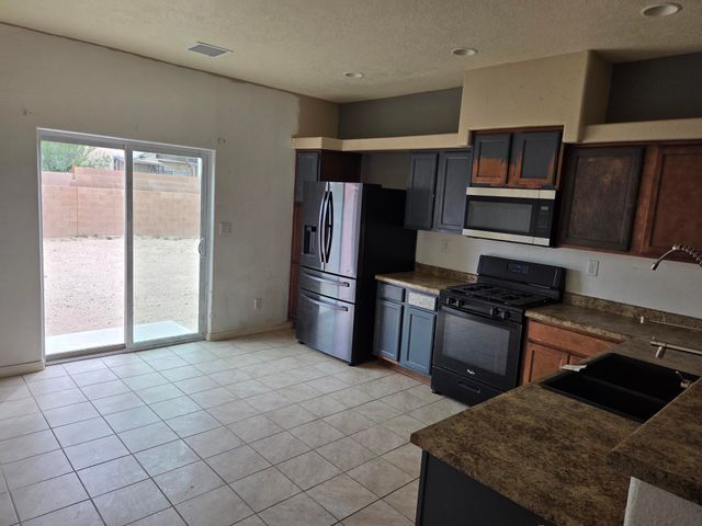 9916 Sacate Blanco Avenue SW, Albuquerque, NM 87121