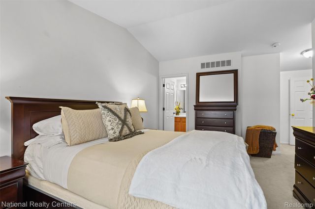 779 Red Run Drive, Troy, MI 48085