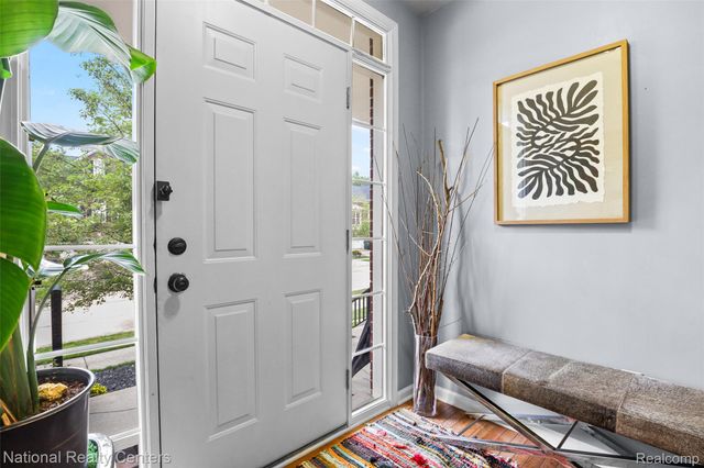 779 Red Run Drive, Troy, MI 48085