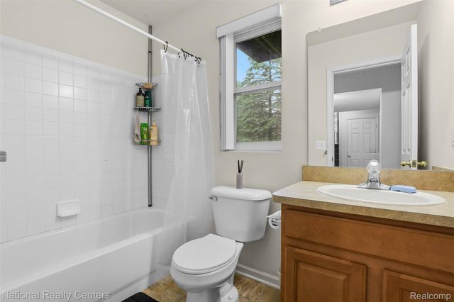 779 Red Run Drive, Troy, MI 48085