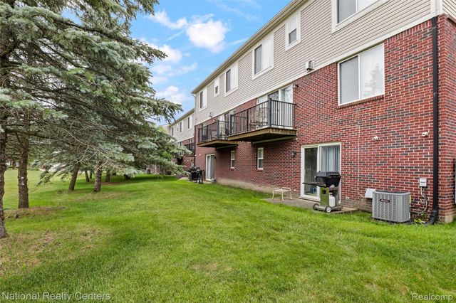 779 Red Run Drive, Troy, MI 48085