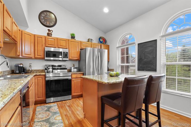 779 Red Run Drive, Troy, MI 48085
