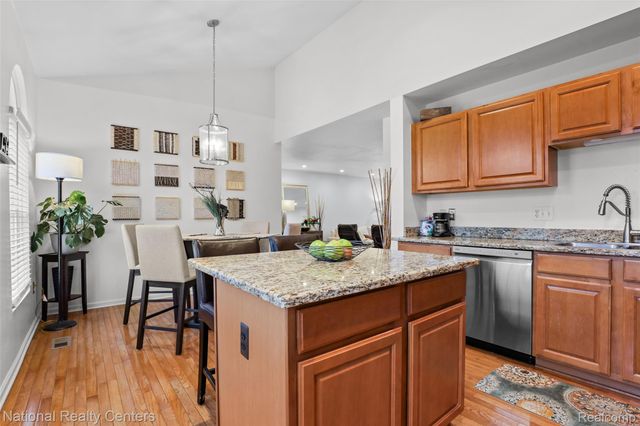 779 Red Run Drive, Troy, MI 48085