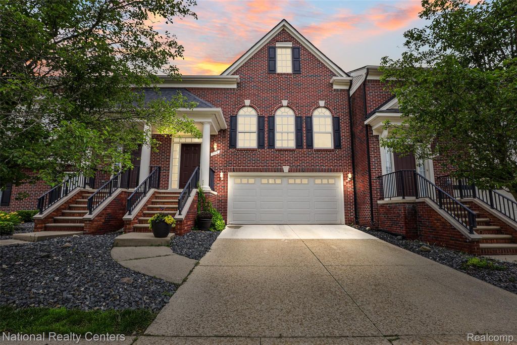 779 Red Run Drive, Troy, MI 48085