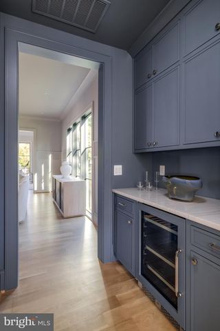 630 N KENMORE ST, Arlington, VA 22201